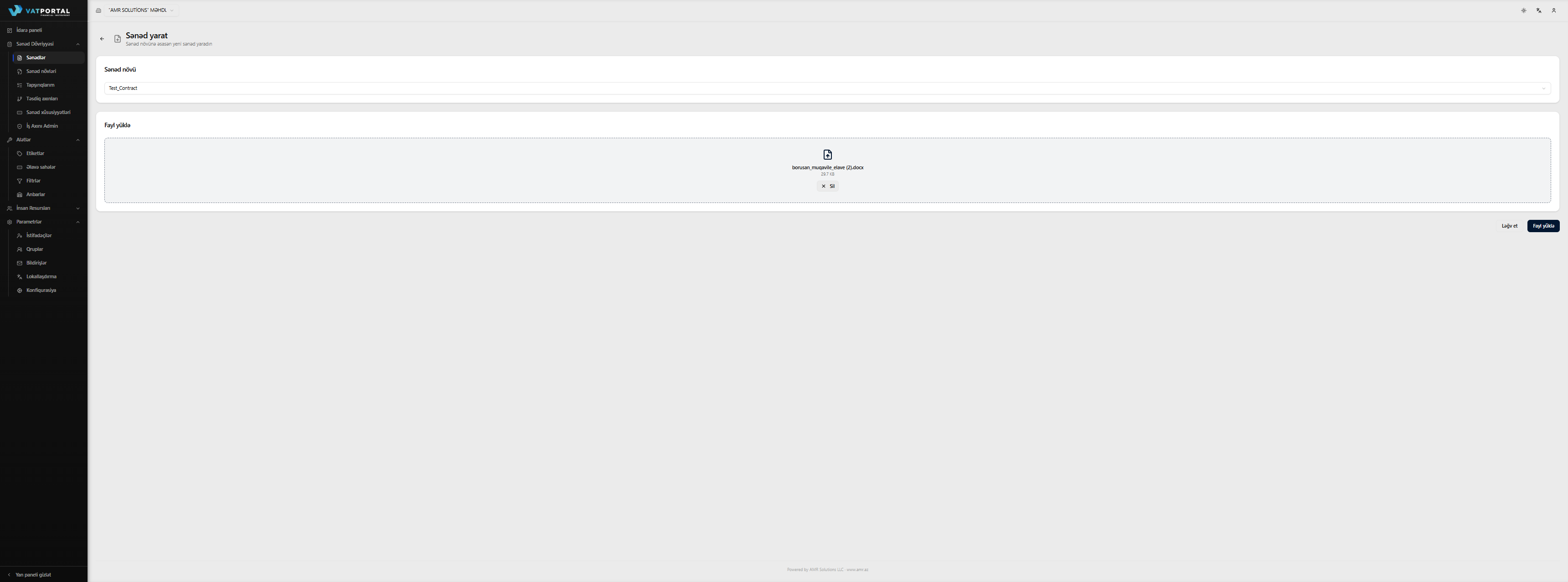 Açılan menyuda fayl əsaslı sənəd növü artıq seçilmiş və buraxılma zonasında bir fayl seçilmiş Sənəd Yarat səhifəsi — belə ki, fayl adı, ölçü və Sil düyməsinin hamısı görünsün. Aşağıdakı Fayl Yüklə düyməsi də görünməlidir. Real səslənən adla test PDF istifadə edin (məsələn, supplier-invoice-march.pdf).